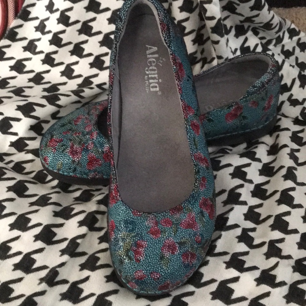 Alegria flats/loafers